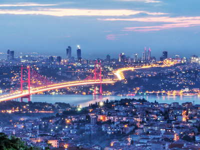 İstanbul with Boğaziçi Köprüsü