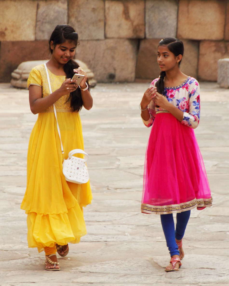 Delhi  |  Girls at Qutb Complex