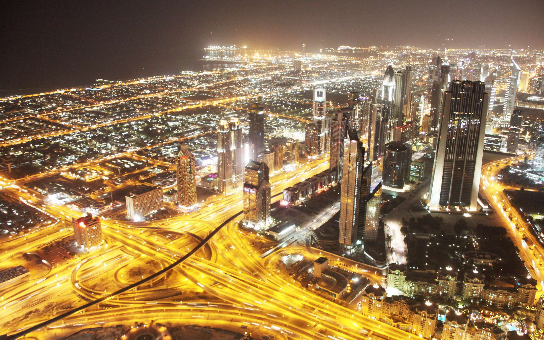 Nighttime view from Burj Khalifa in northern direction down to the skyscrapers lining up along the Sheikh Zayed Road WI_eq055.jpg