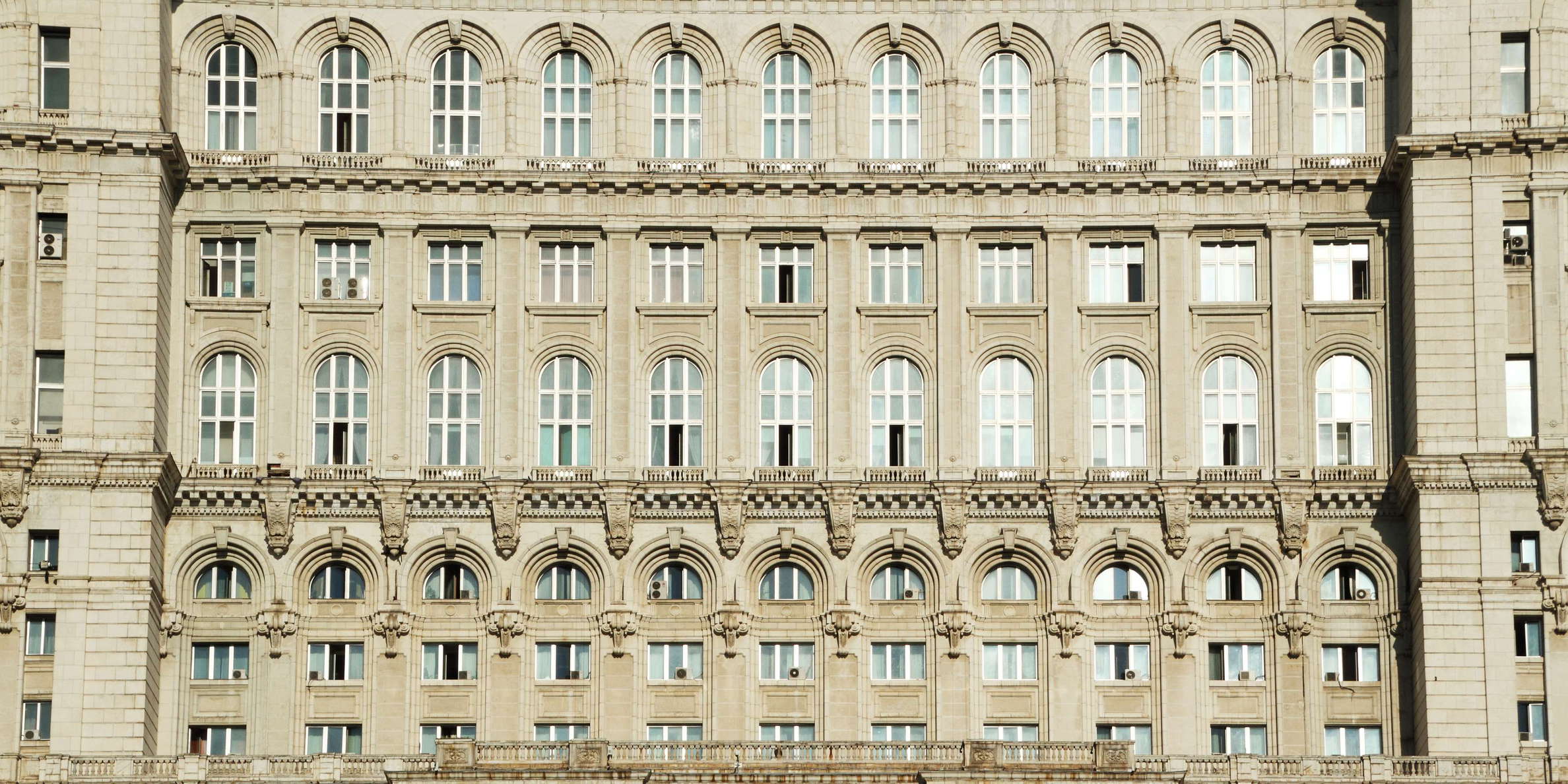 București  |  Palatul Parlamentului