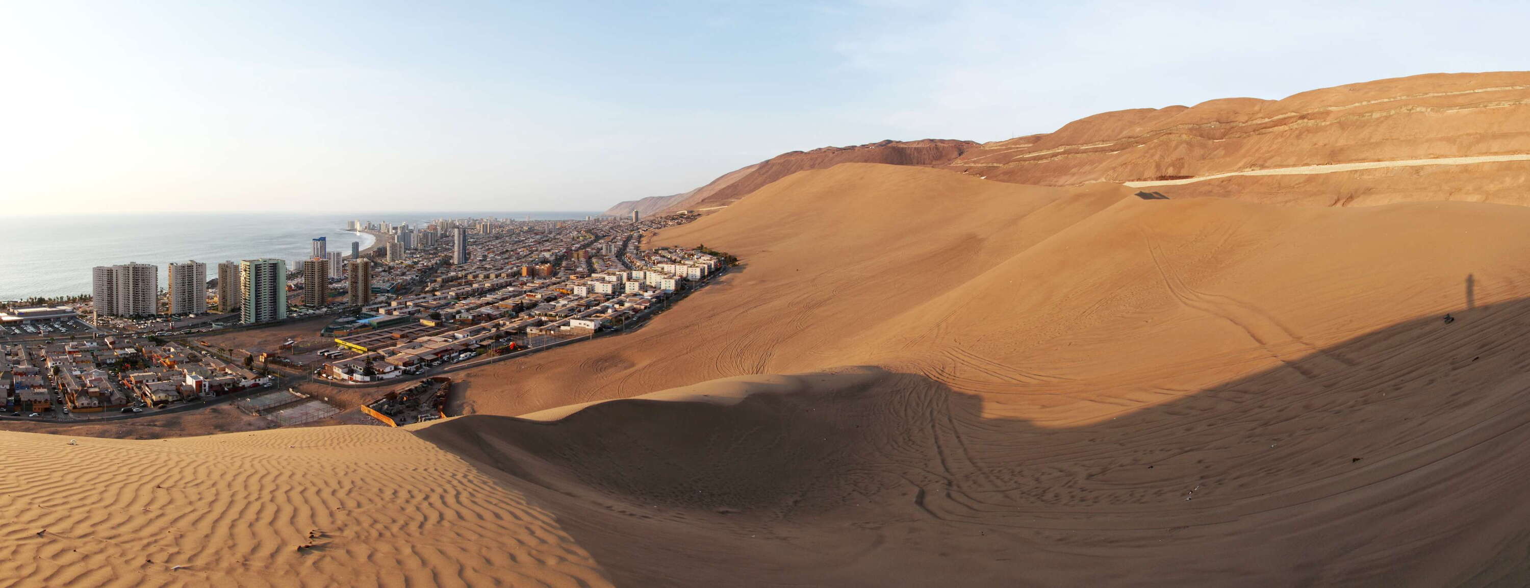 Iquique with Cerro Dragón