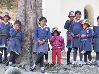 Quebrada Ishinca  |  School children