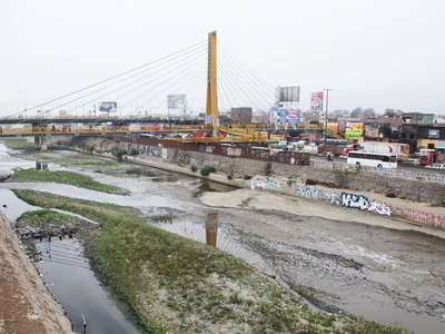 Lima  |  Río Rimac with Puente Rayito de Sol