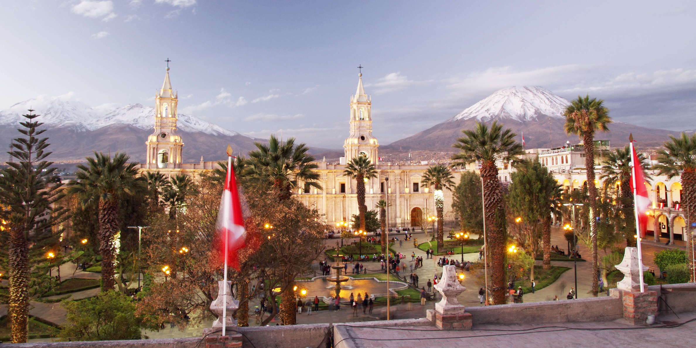 Arequipa | Plaza de Armas and Misti