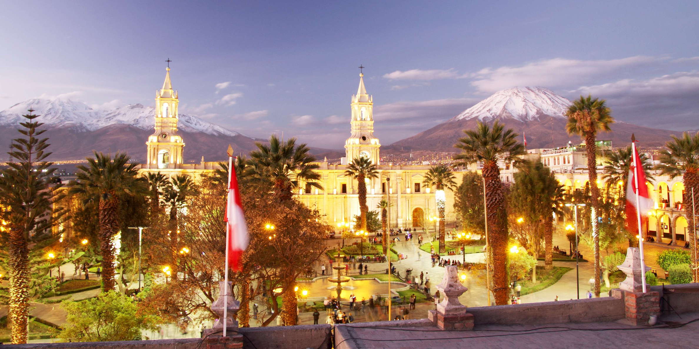 Arequipa | Plaza de Armas and Misti