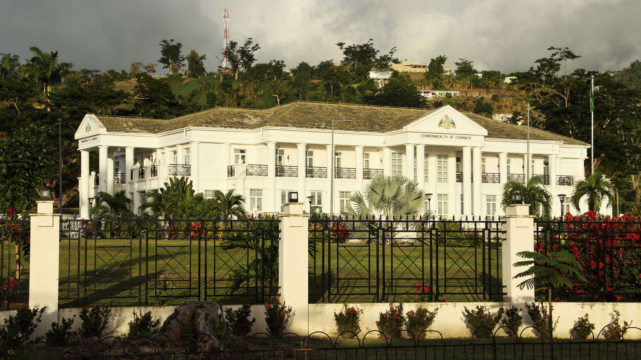 Roseau | State House