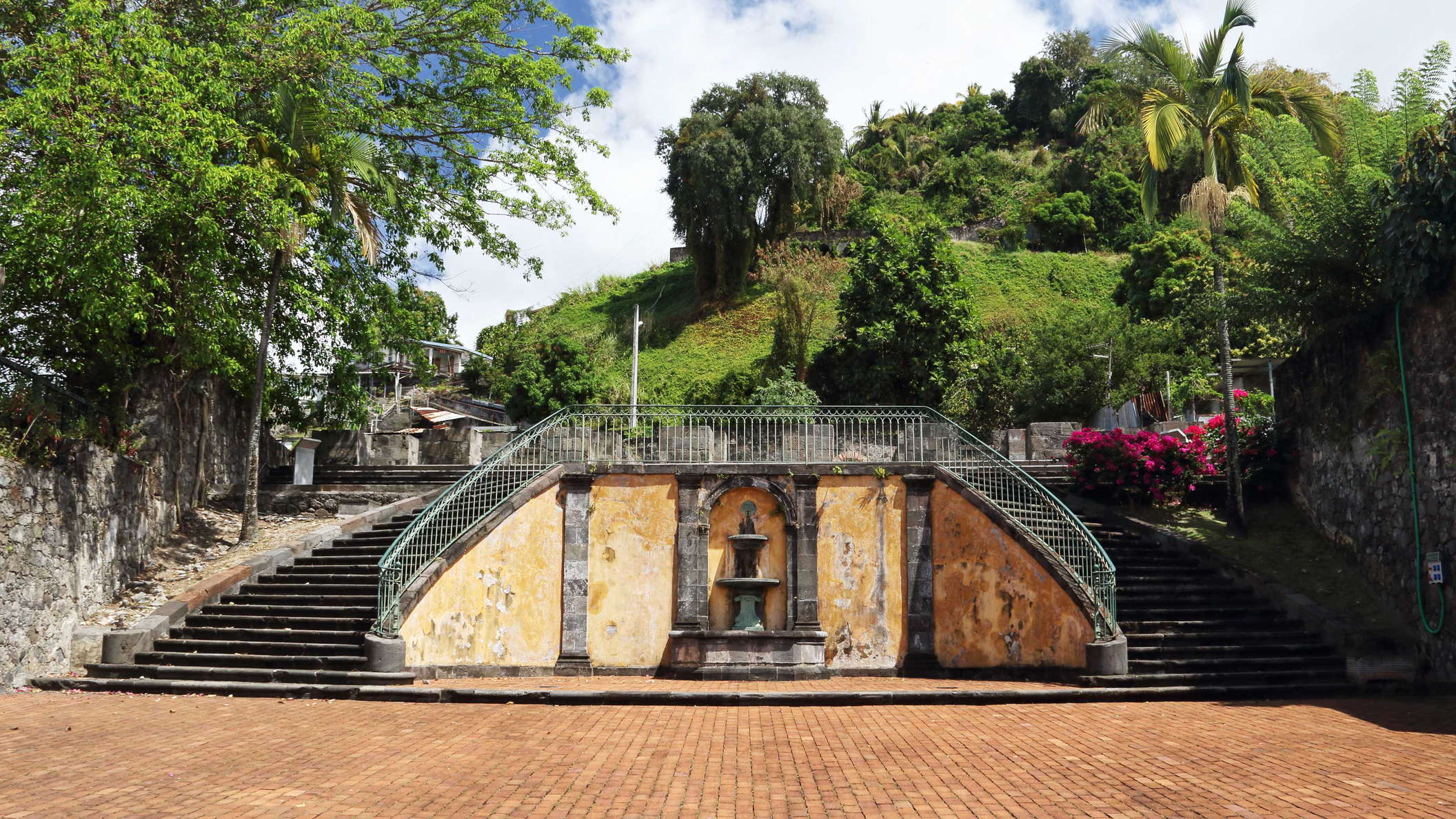 Saint-Pierre | Site of former theatre