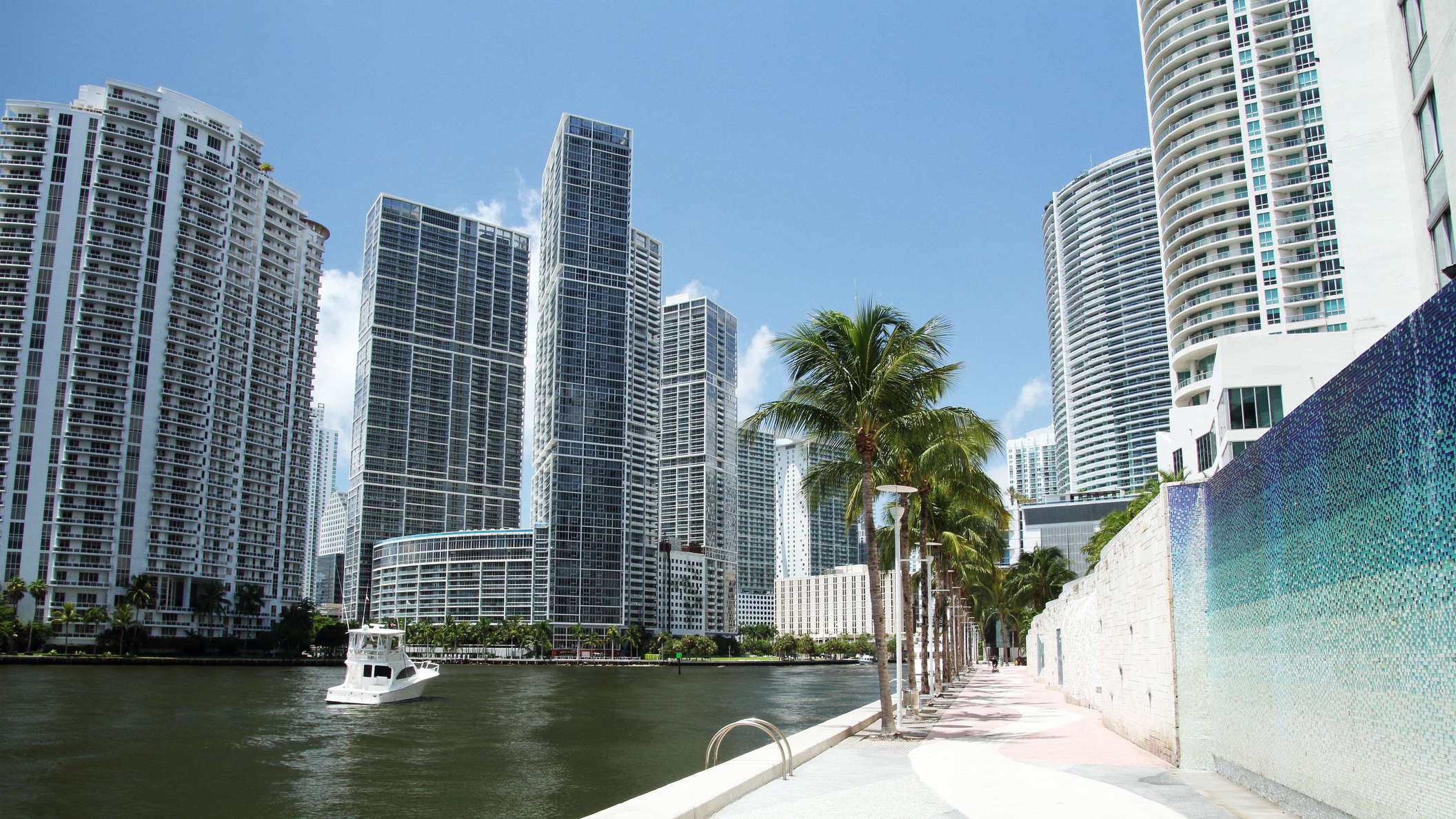 Miami | Miami River with Brickell