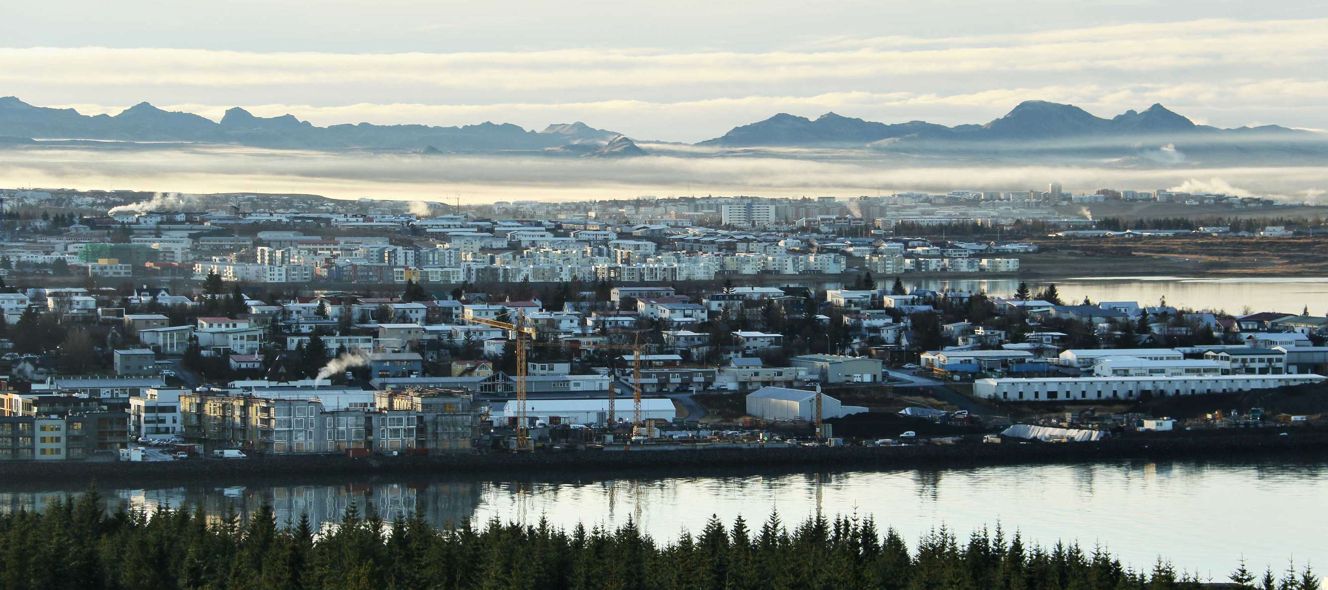 View from Perlan in southern direction WI_is036.jpg