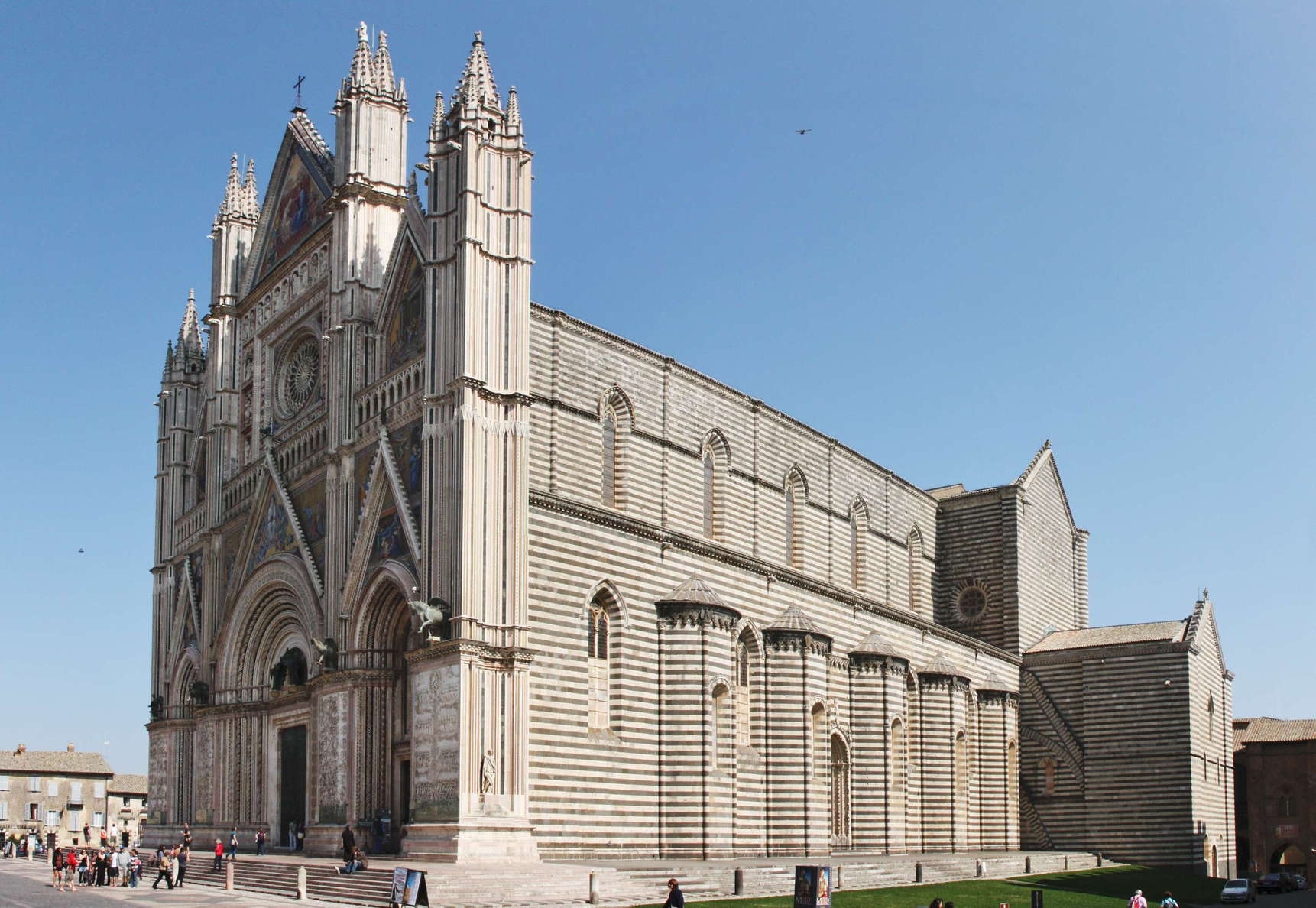 The Cattedrale di Santa Maria Assunta is considered a masterpiece of Gothic architecture in central Italy. Its construction started at the end of the 13th Century and continued for approx. 300 years until completion. WI_e2104_036z.jpg