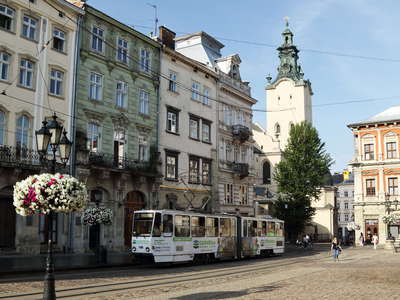 Lviv | Rynok Square with tramway