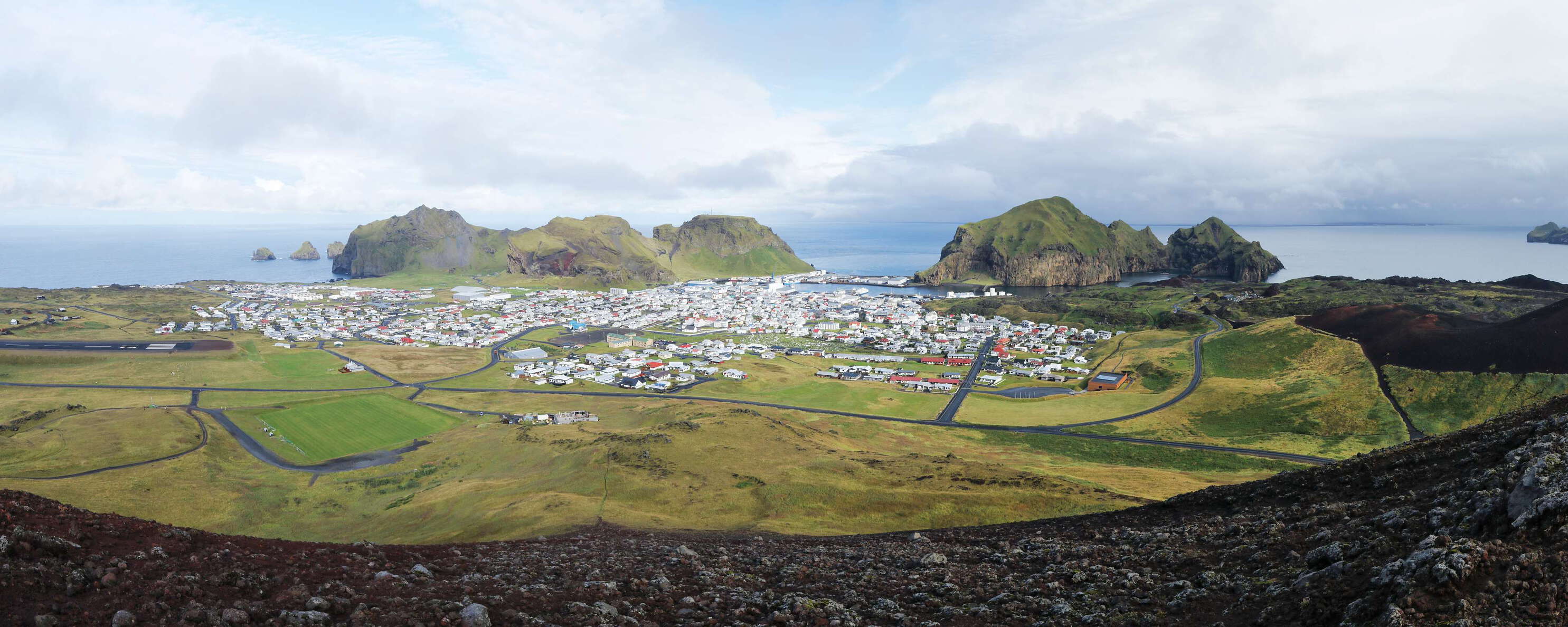 Vestmannaeyjar | Heimaey panorama
