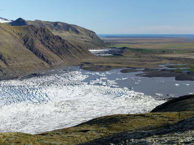 Skaftafellsjökull with proglacial lake