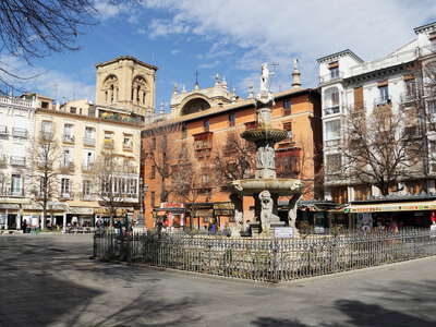Granada | Plaza de Bib-Rambla