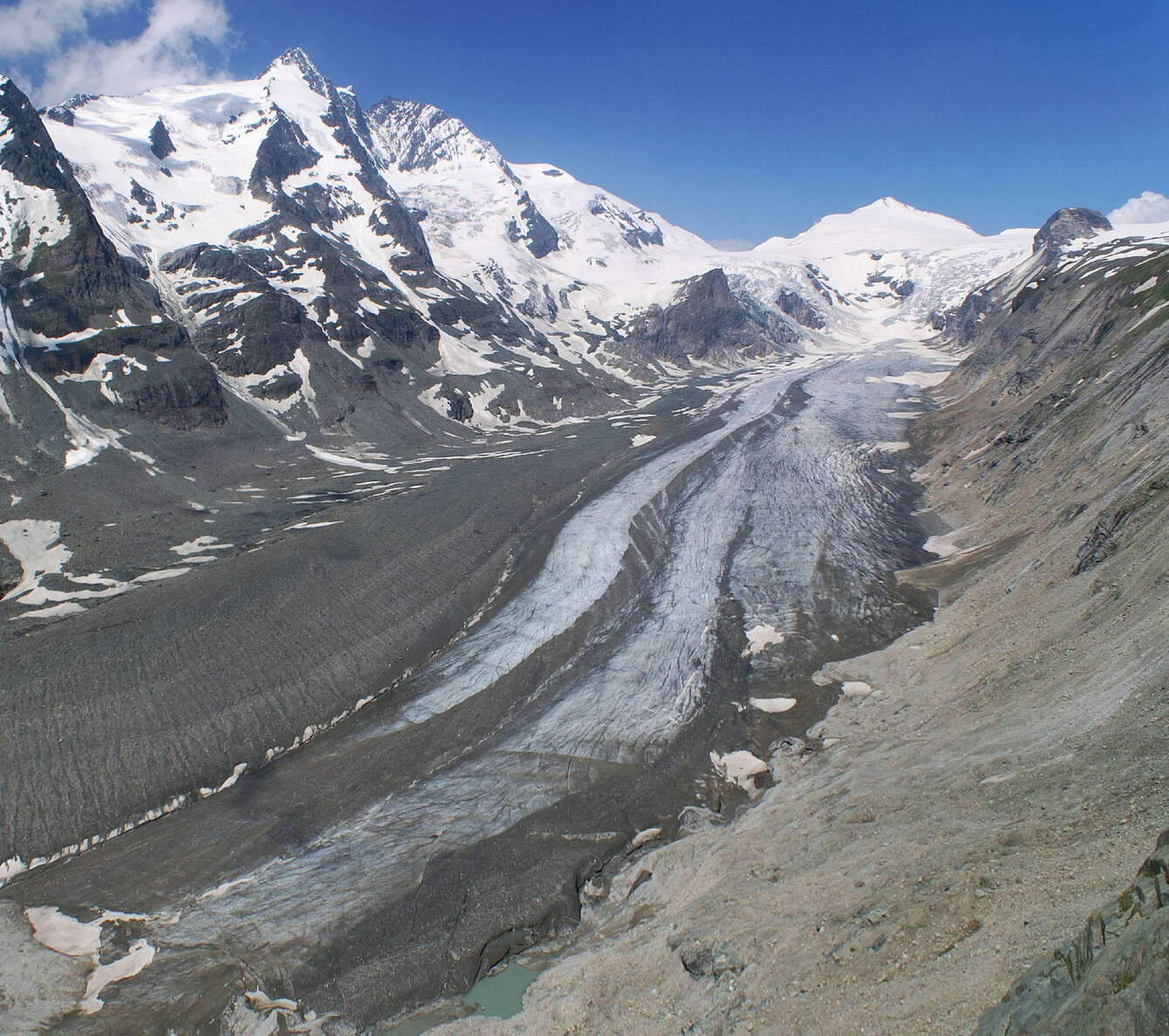 View from Franz-Josefs-Höhe - Austria's largest glacier, Großglockner (left, 3798 m) and Glocknerwand (right, 3722 m) behind, Johannisberg (3460 m) in the background WI_at071_501.jpg