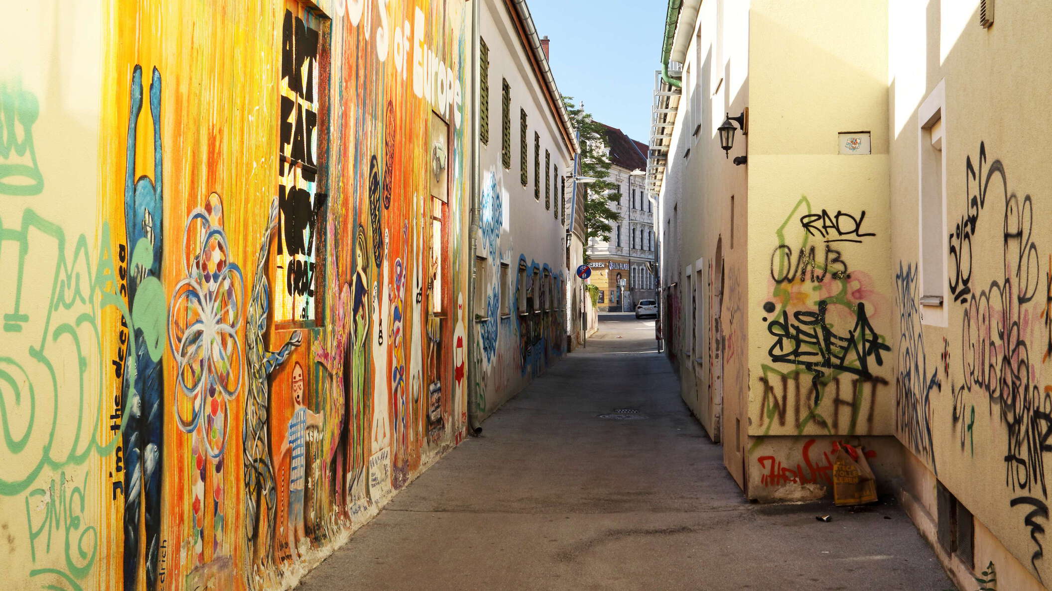 Graz | Bürgerspitalgasse with graffiti