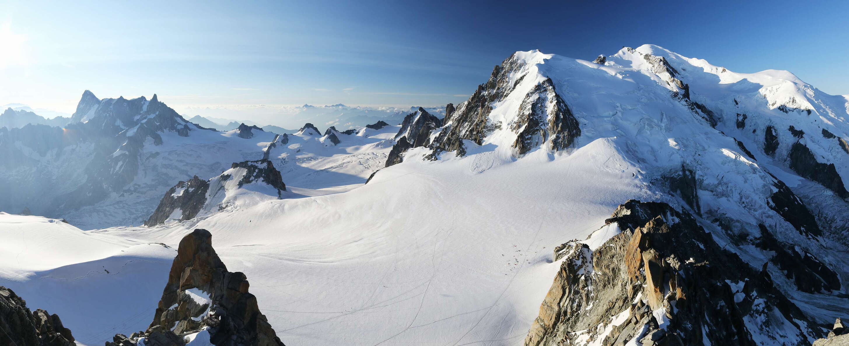 Grandes Jorasses and Mont Blanc | Panoramic view