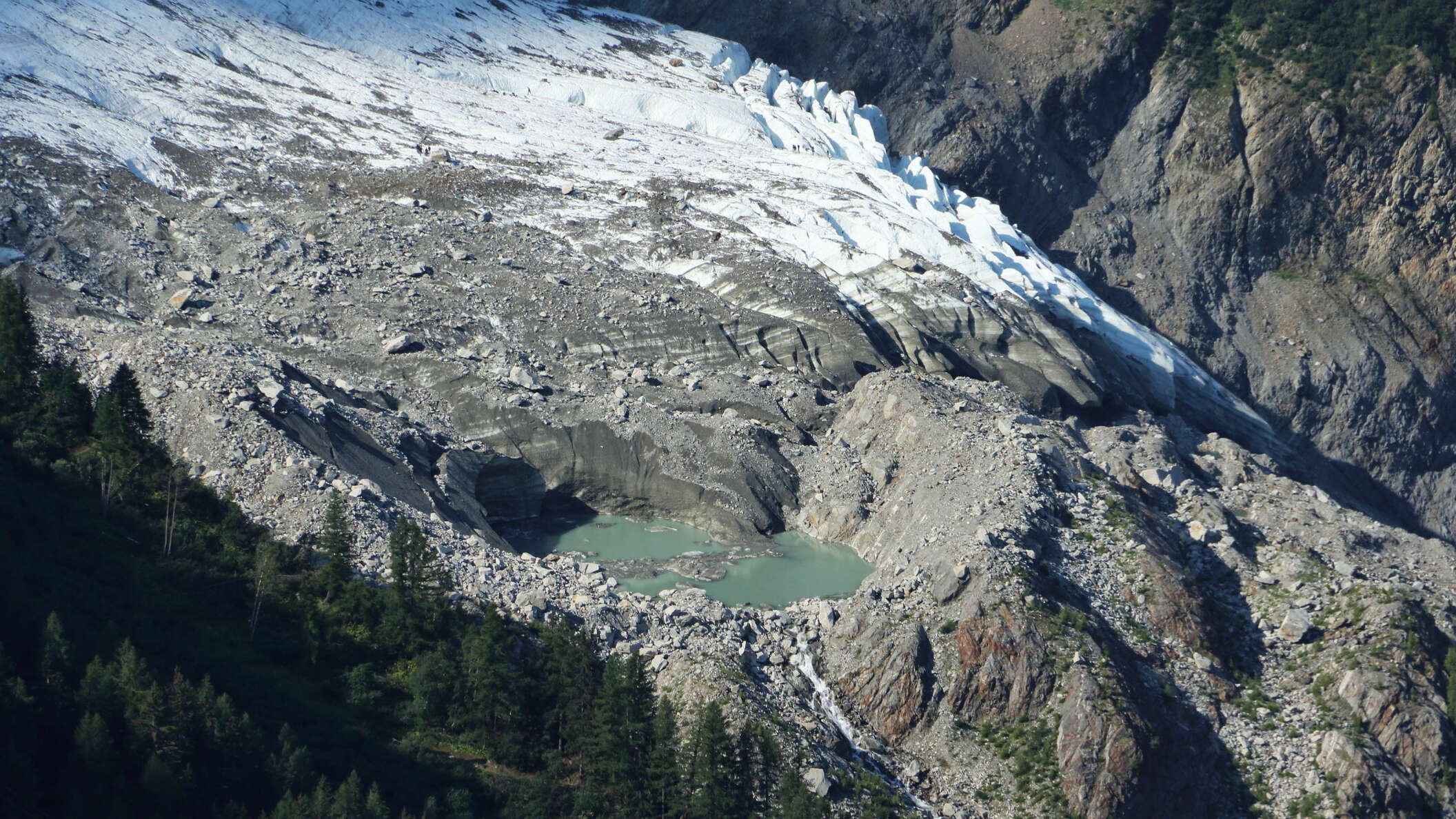 Mont Blanc | Glacier des Bossons with proglacial lake