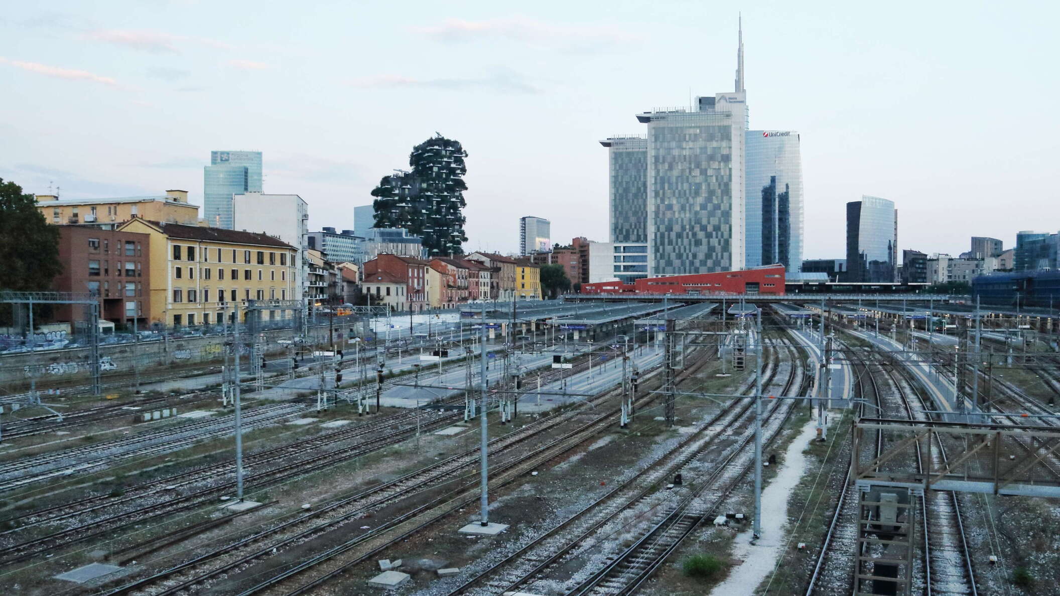 Milano | Stazione Porta Garibaldi with Centro Direzionale