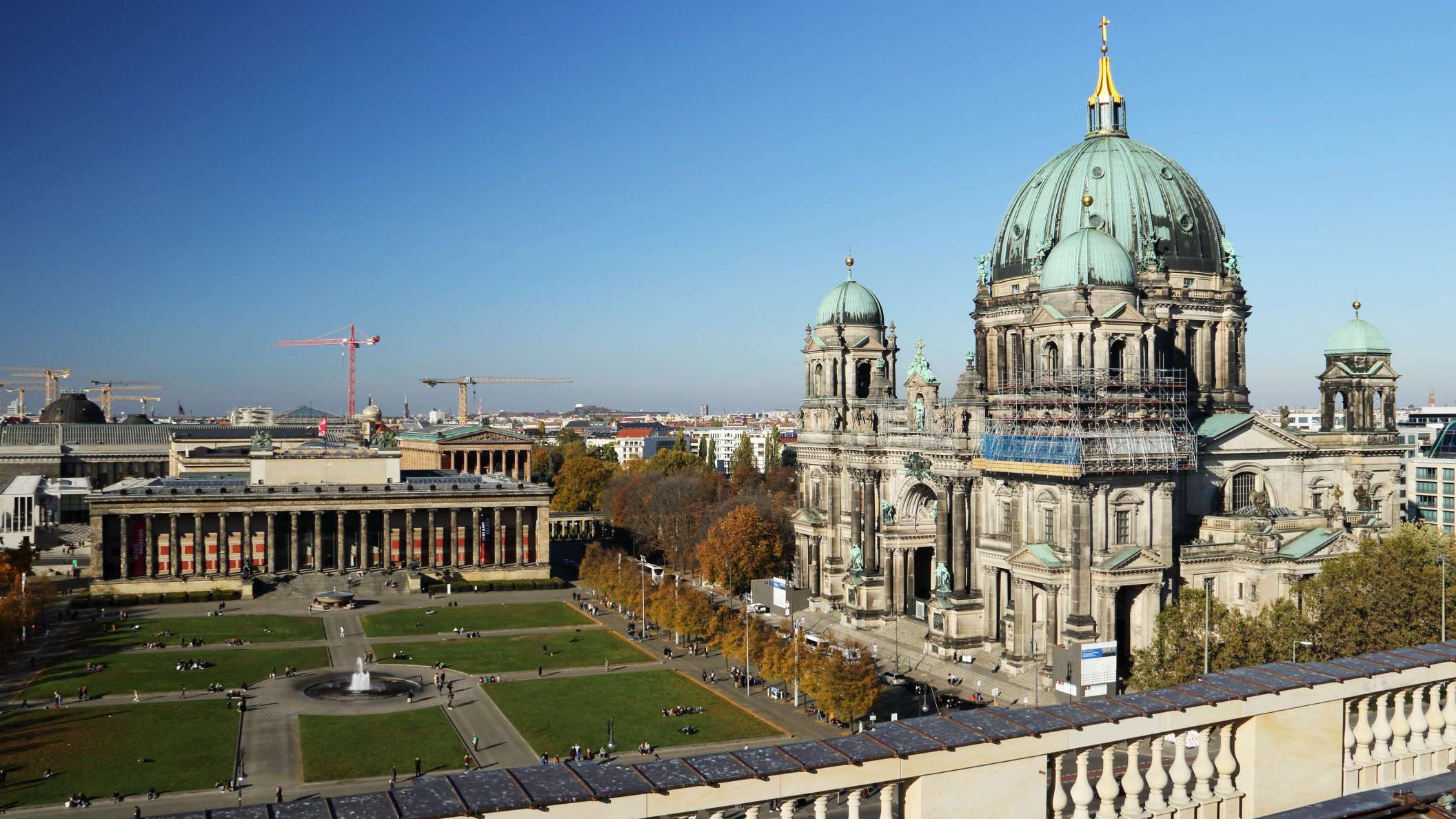 Berlin | Lustgarten with Altes Museum and Dom