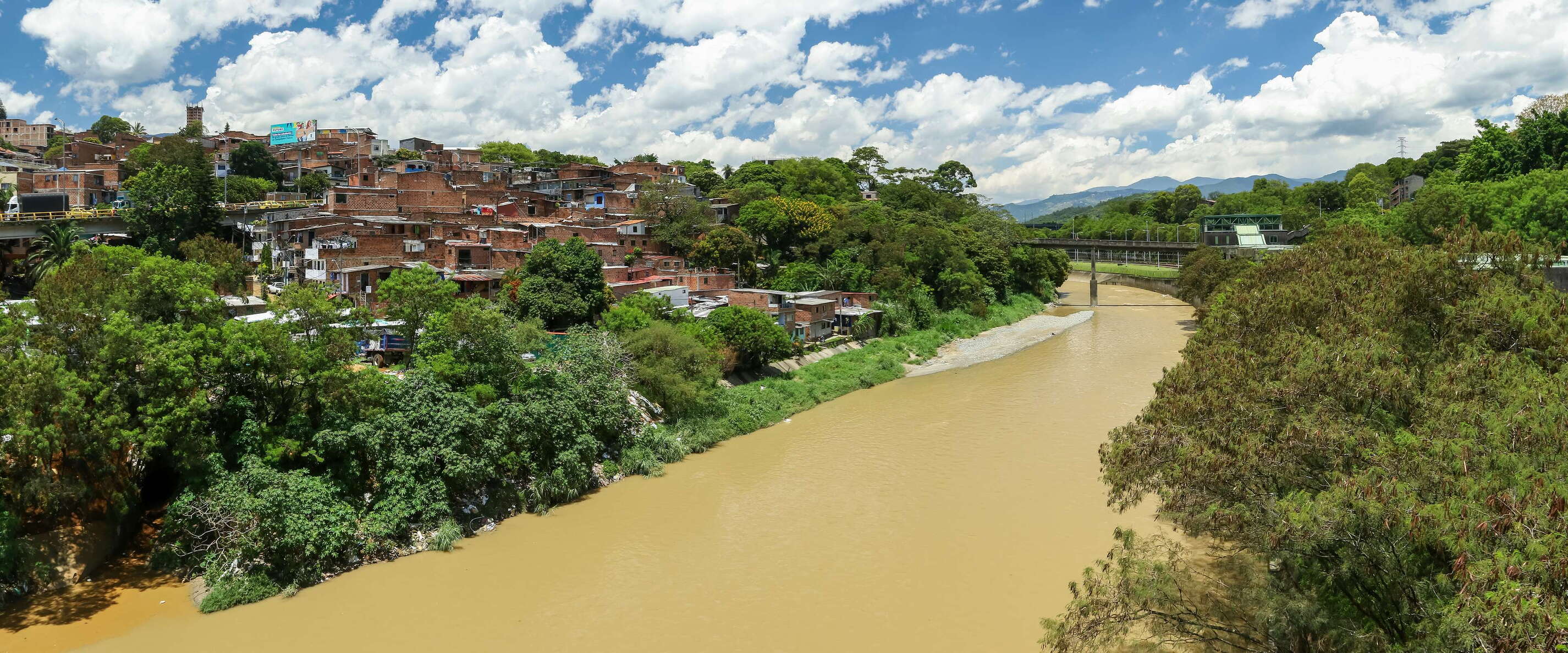 Medellín | Río Medellín and San Isidro