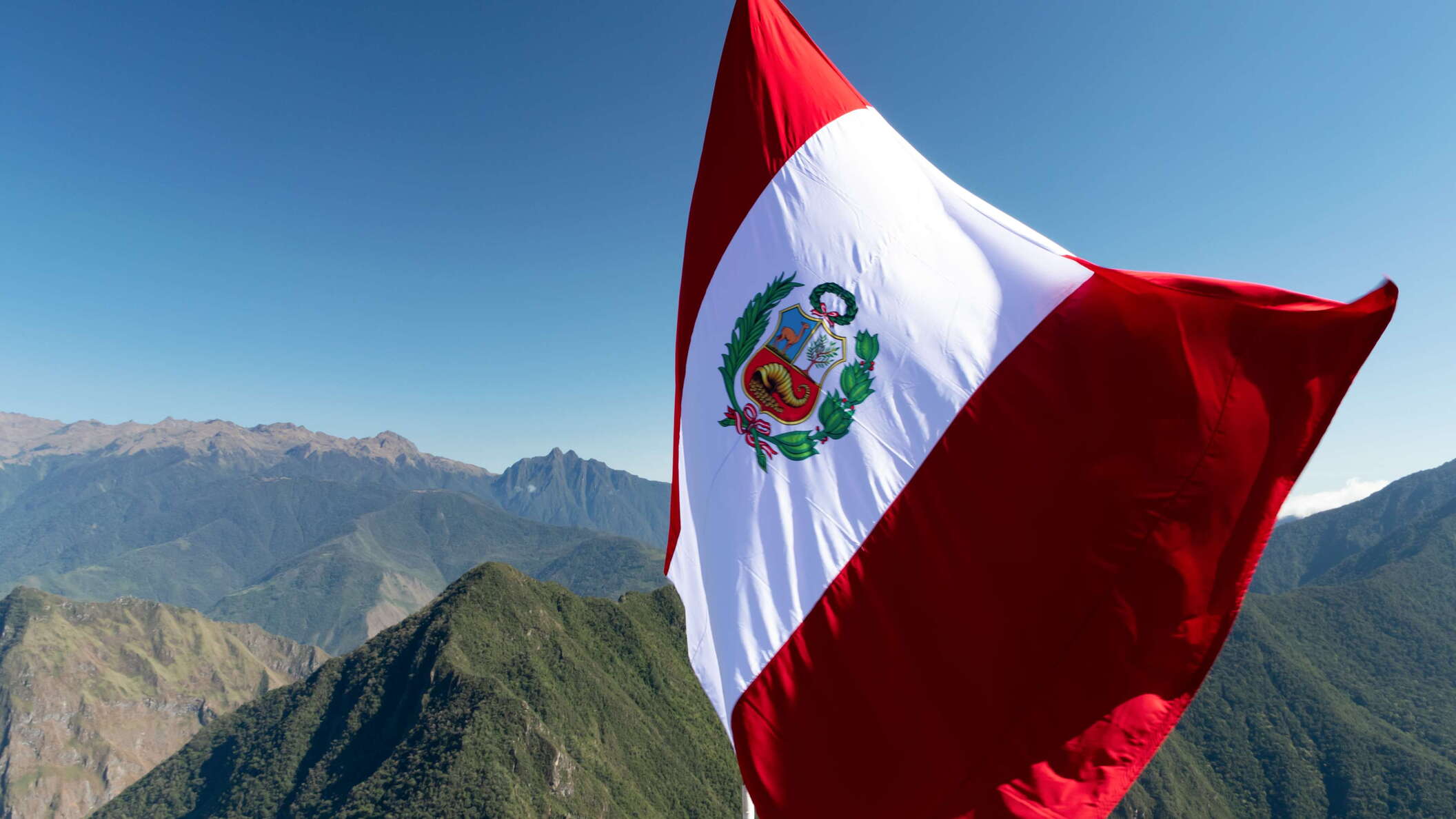 Montaña Machu Picchu | Peruvian flag