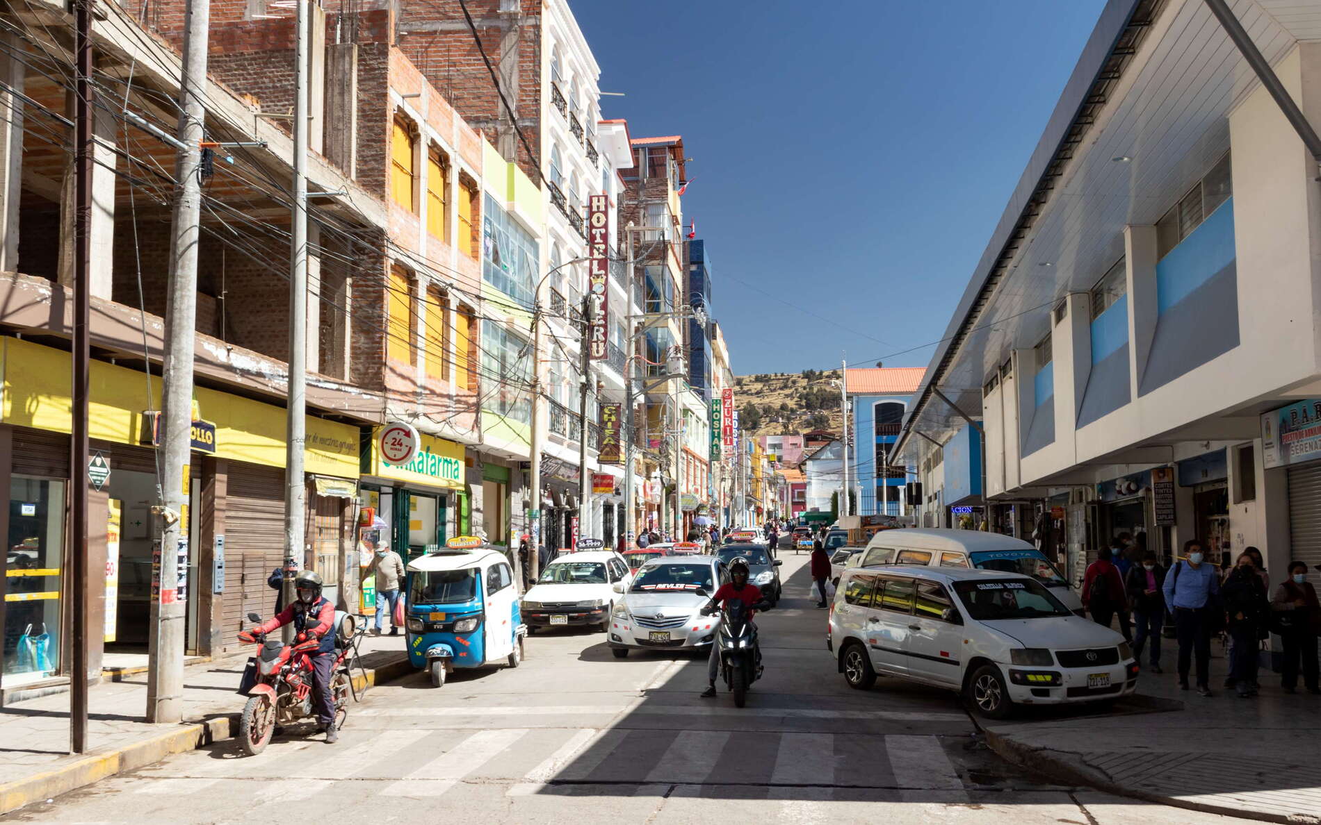 Puno | Street scene in the city centre