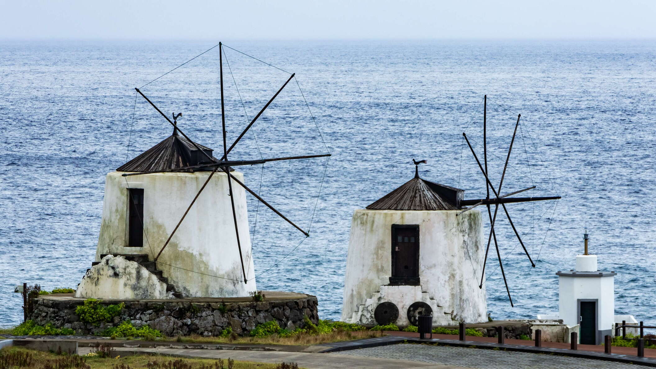 Vila do Corvo | Windmills