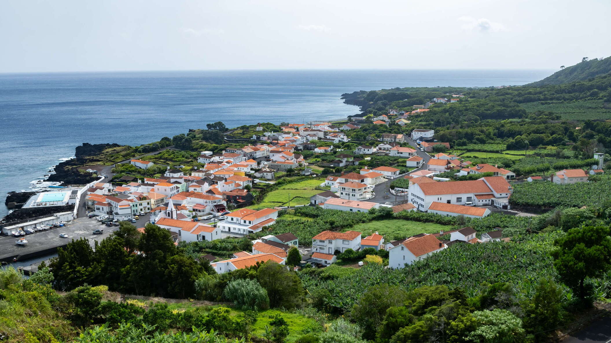 Santa Cruz das Ribeiras and Ponta dos Biscoitos