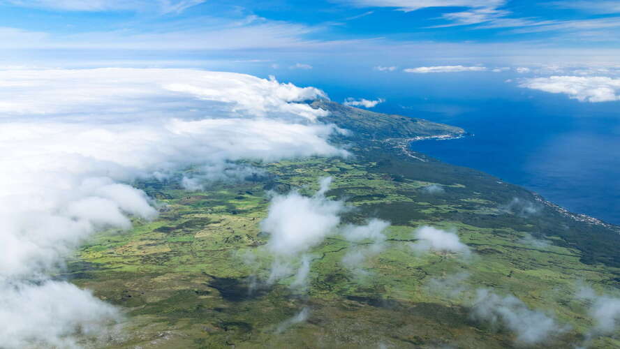 Highland and south coast with Lajes do Pico