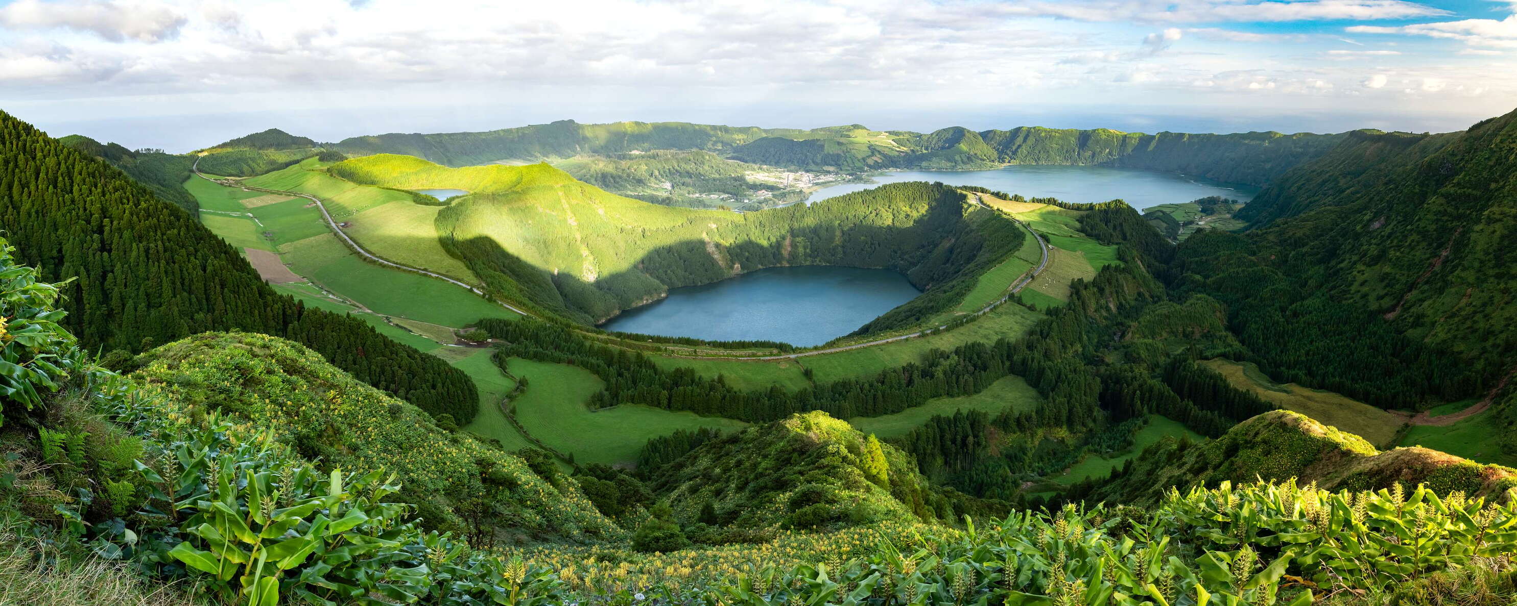 Caldeira das Sete Cidades with Lagoa de Santiago and Lagoa Azul