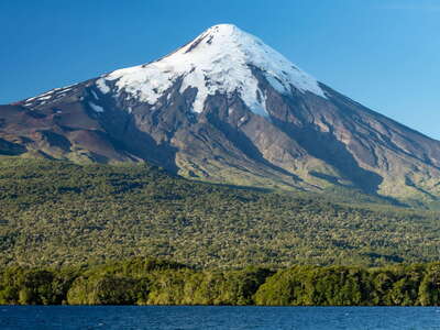 Lago Llanquihue and Volcán Osorno
