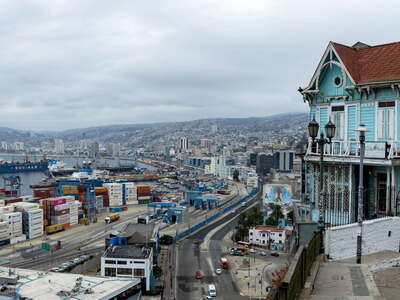 Valparaíso | Panoramic view with Casa Cuatro Vientos