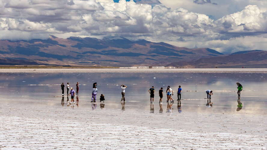 Salinas Grandes with students