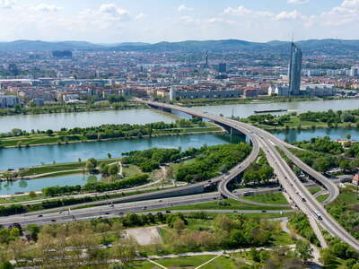 Wien | Donau with Brigittenauer Brücke