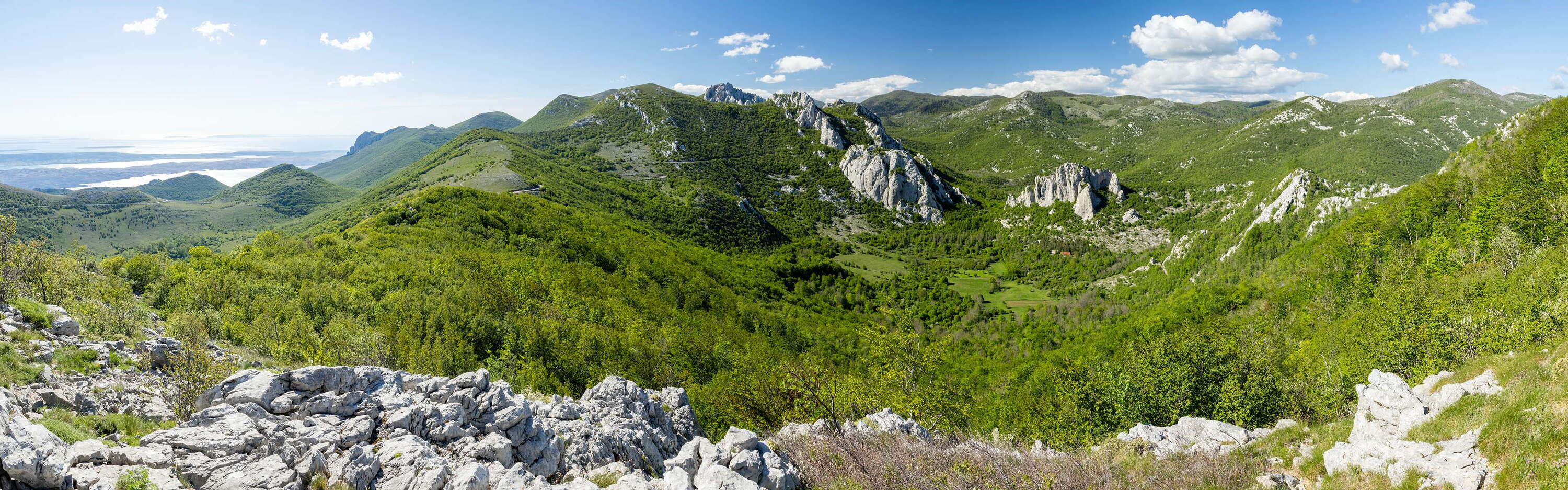 Velebit | Panoramic view with Ravni dabar