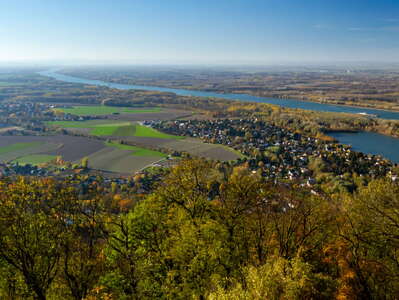 Tullner Becken with Greifenstein