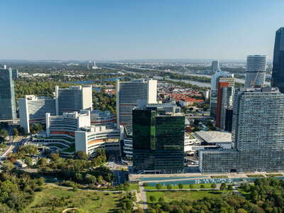 Wien | Vienna International Centre and Donau City