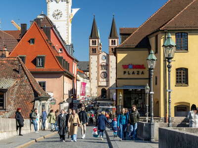 Würzburg | Alte Mainbrücke and Dom St. Kilian