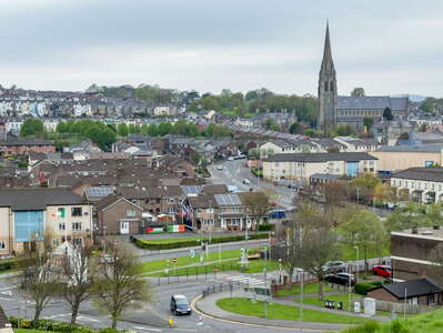 Londonderry | Bogside and Saint Eugene's Cathedral